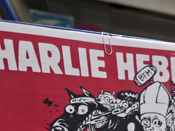 Nga phẫn nộ vì Charlie Hebdo biếm hoạ tai nạn Airbus A321 ảnh 1