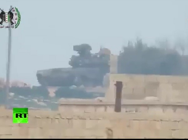 Video T-90 Nga dính trọn tên lửa chống tăng TOW của Mỹ ở Syria ảnh 1