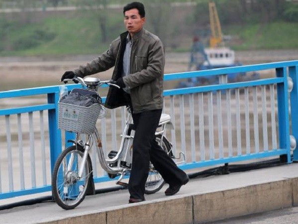 Xe đạp điện Trung Quốc đắt hàng ở Triều Tiên ảnh 1