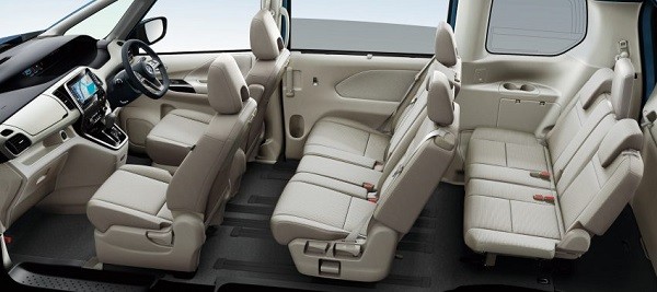 Nissan Senera 2017: Rộng rãi và đầy đủ tiện nghi ảnh 3