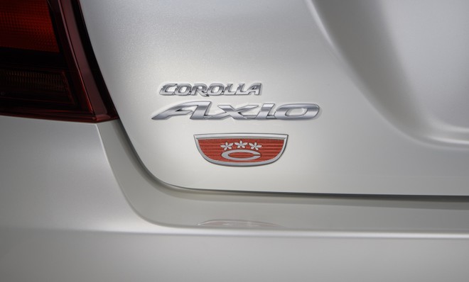 Toyota Corrolla có phiên bản đặc biệt mừng sinh nhật 50 tuổi ảnh 4