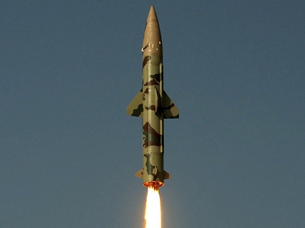 Ấn Độ thử thành công tên lửa có khả năng hạt nhân Prithvi II ảnh 1
