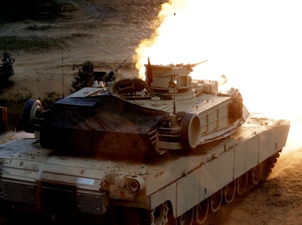 Mỹ triển khai hàng nghìn xe tăng đến châu Âu để răn đe Nga ảnh 1
