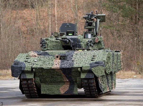 Lo Nga, Anh thành lập 2 lữ đoàn thiết giáp cơ động ảnh 1
