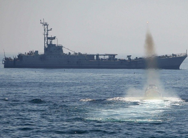 Hải quân Iran tập trận quy mô lớn giữa lúc căng thẳng với Mỹ ảnh 1