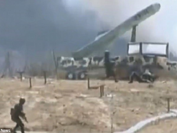 Xem lính dù Triều Tiên tập phá hủy tên lửa Hàn Quốc bằng lựu đạn ảnh 1