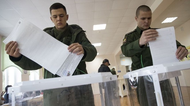 Chính quyền Kiev cấm người Nga tại Ukraine đi bầu cử tổng thống ảnh 1