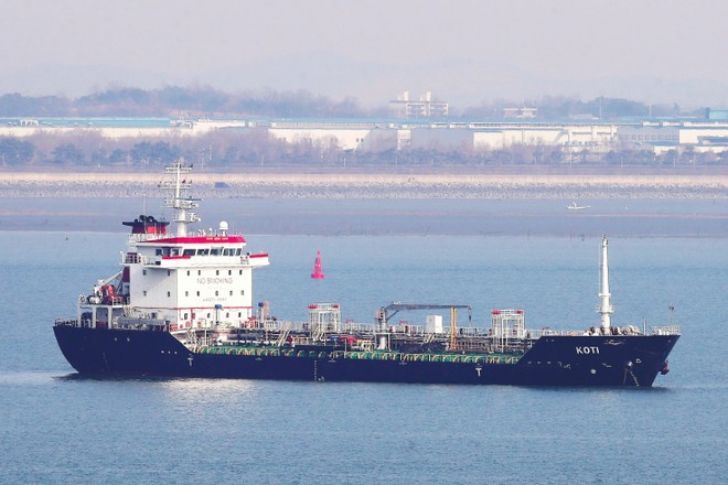 Mỹ cáo buộc Triều Tiên nhập khẩu xăng dầu trái phép ảnh 1