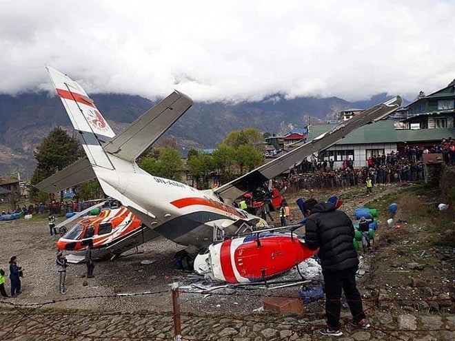 Máy bay trượt khỏi đường băng ở Nepal, 3 người thiệt mạng ảnh 1