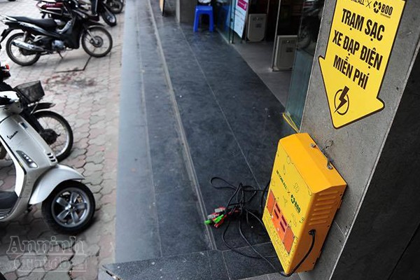 Hà Nội: Tận thấy những trạm sạc miễn phí cho xe đạp điện đầu tiên ảnh 1