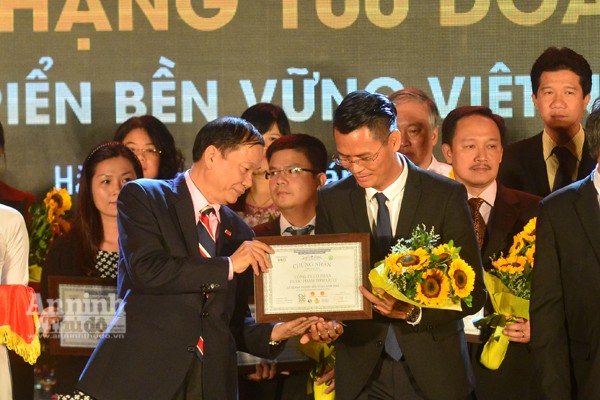 Vinh danh doanh nghiệp phát triển bền vững Việt Nam ảnh 1