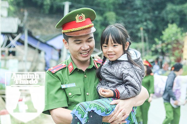Người chiến sỹ Cảnh sát cơ động Hà Nội luôn tâm huyết với những chuyện tử tế ảnh 2