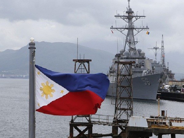 Quân đội Mỹ - Philippines “vai kề vai” chống Trung Quốc? ảnh 1