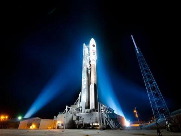 Tên lửa đẩy vũ trụ Antares của Orbital Sciences sử dụng động cơ RD-180 của Nga