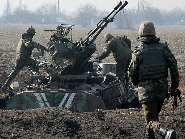 Hơn 1.400 lính Ukraine thương vong trong 2 ngày xung đột ở miền đông? ảnh 1