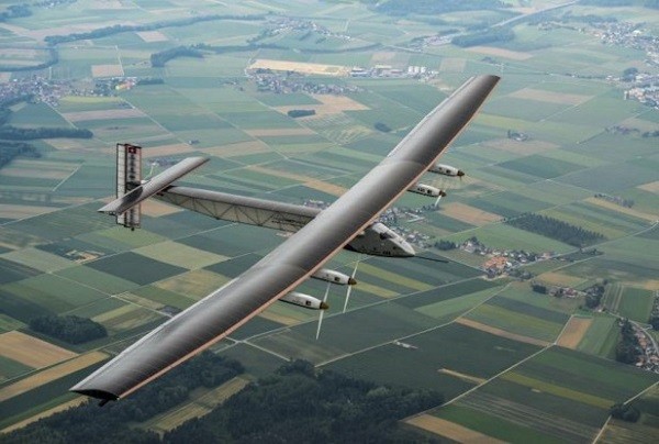 Máy bay năng lượng mặt trời Solar Impulse 2 bay 4000 dặm không nghỉ ảnh 1