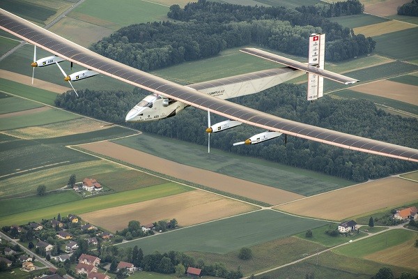 Máy bay năng lượng mặt trời Solar Impulse 2 bay 4000 dặm không nghỉ ảnh 4