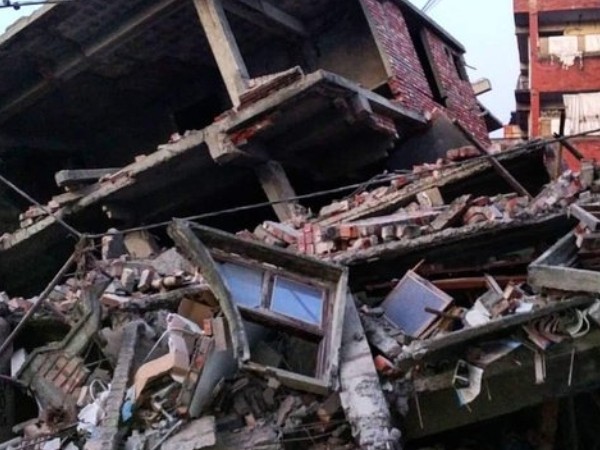 Động đất mạnh ở Ấn Độ: Hơn 100 người thương vong, làm rung chuyển 4 nước ảnh 1