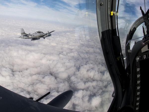 Mỹ bàn giao cho Afghanistan 4 máy bay tấn công hạng nhẹ A-29 Super Tucano ảnh 1