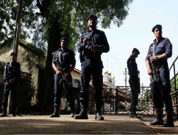 Ấn Độ: Kinh hoàng người đàn ông giết 14 người thân rồi tự sát ảnh 1
