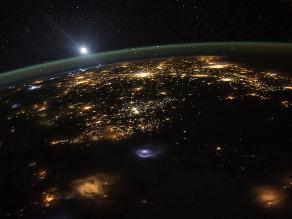 Ngắm vẻ đẹp mê hồn của Trái Đất từ không gian ảnh 10