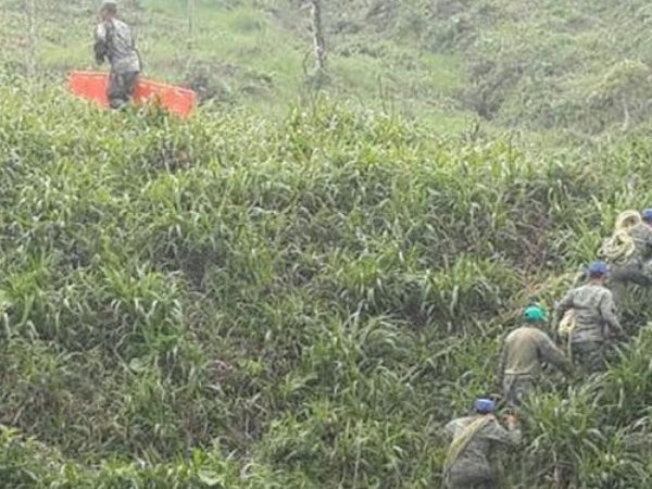 Rơi máy bay quân sự Ecuador, toàn bộ 22 người thiệt mạng ảnh 1