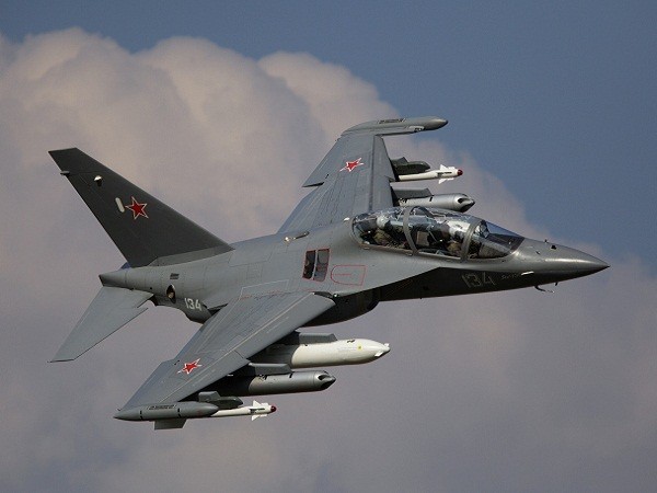 Không quân Nga ký hợp đồng mua số lượng lớn máy bay huấn luyện Yak-130 ảnh 1