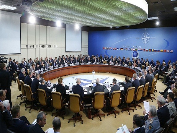 Hội đồng Nga-NATO có thể nhóm họp trước khi kết thúc năm 2016 ảnh 1
