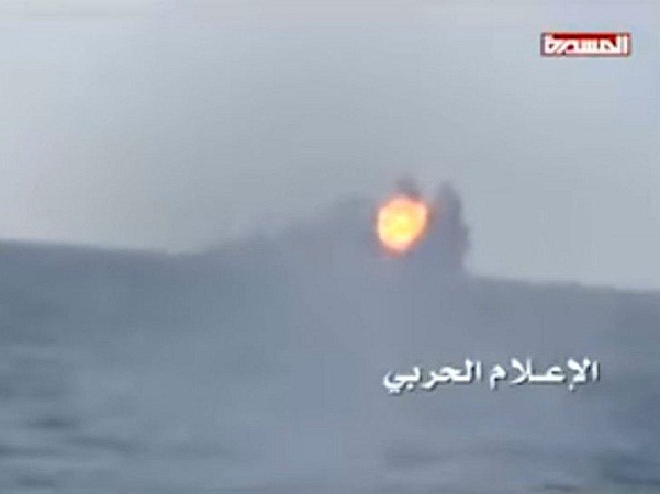 Phiến quân Houthi tấn công tàu hải quân Saudi Arabia bằng tên lửa ảnh 1