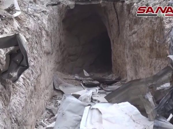 SAA phát hiện đường hầm khổng lồ của phiến quân ở Đông Ghouta ảnh 1