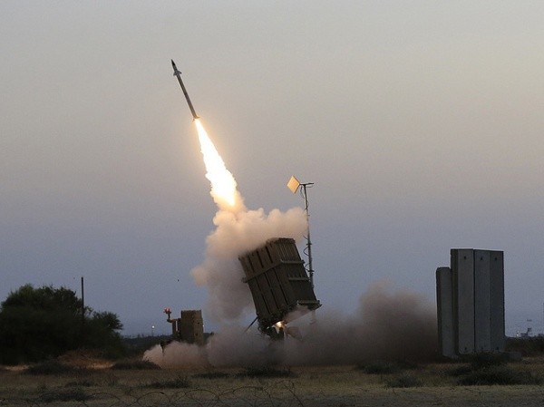 "Vòm Sắt" Israel chặn đứng thành công hai tên lửa phóng từ Dải Gaza ảnh 1