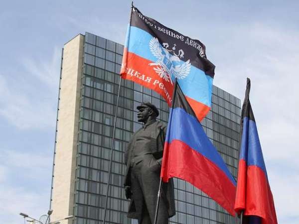 DPR và LPR của Ukraine tuyên bố không đối thoại với Zelensky nếu ông trúng cử tổng thống ảnh 1