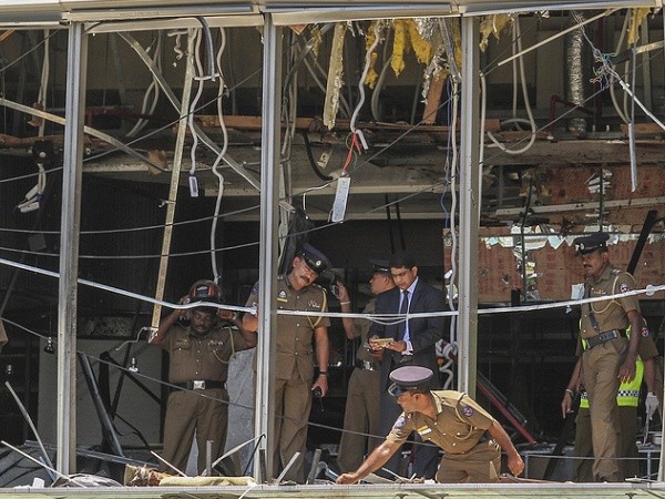 Sri Lanka tuyên bố triển khai 1.000 binh sĩ đến Colombo sau các cuộc tấn công khủng bố ảnh 1