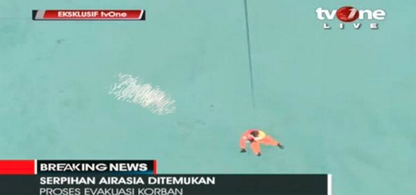 Hải quân Indonesia mới chỉ vớt được 3 thi thể trên biển ảnh 2