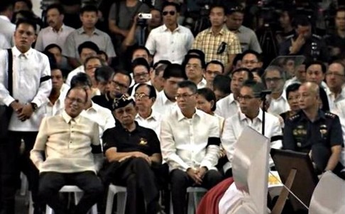 Tổng thống Philipines “khổ tâm” với “nụ cười vụng về” gây hiểu lầm ảnh 1