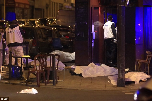 Vụ khủng bố kinh hoàng ở Paris: Thoát chết trong gang tấc nhờ điện thoại di động ảnh 8
