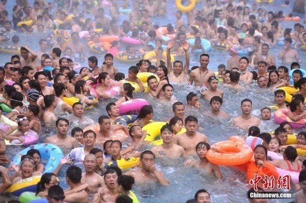 Ngạt thở với những "hồ bơi bánh bao" ở Trung Quốc ảnh 7