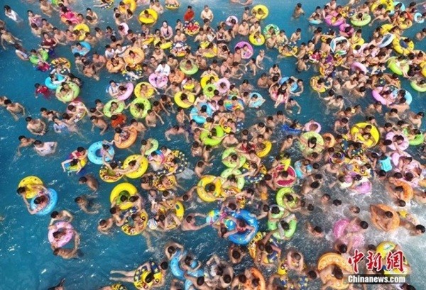 Ngạt thở với những "hồ bơi bánh bao" ở Trung Quốc ảnh 8