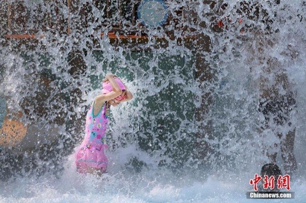 Ngạt thở với những "hồ bơi bánh bao" ở Trung Quốc ảnh 5