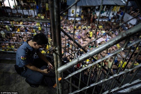 Khủng hoảng nhà tù tồi tệ sau cuộc chiến chống tội phạm ma túy ở Philippines ảnh 16