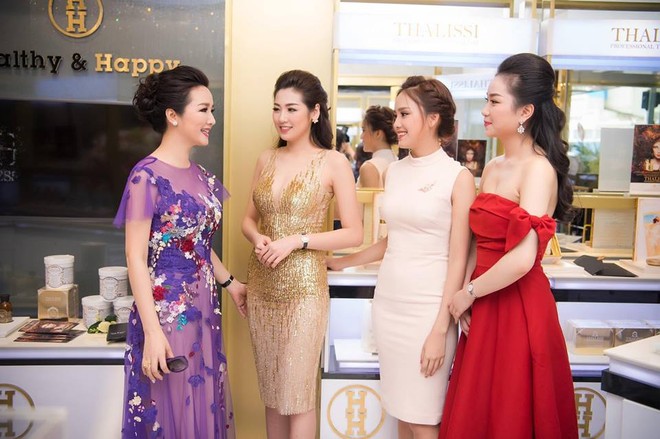 Tóc Tiên "đọ sắc" cùng dàn người đẹp Hoa hậu Việt Nam ảnh 5