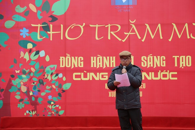 50 câu thơ được thả lên trời trong Ngày thơ Việt Nam ảnh 10