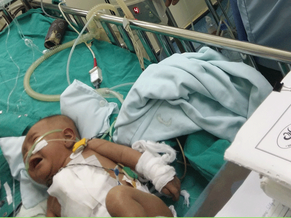 Bệnh viện Tim Hà Nội: Cứu sống cháu bé mồ côi cha bị bệnh tim bẩm sinh ảnh 1