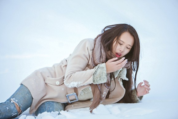 Top 5 Hoa hậu Ngọc Anh vật lộn trong tuyết lạnh ảnh 3