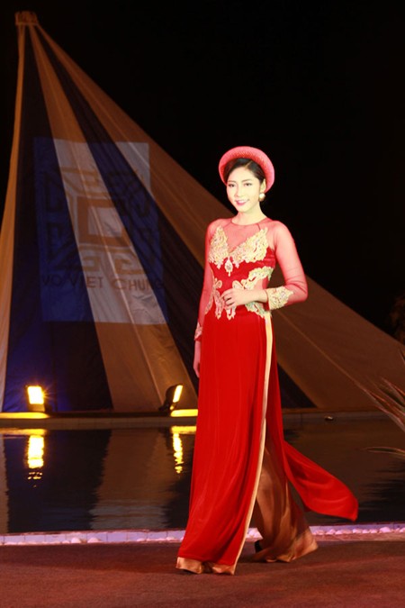 "I LOVE MUI NE": Khẳng định đẳng cấp thời trang của NTK Võ Việt Chung ảnh 4