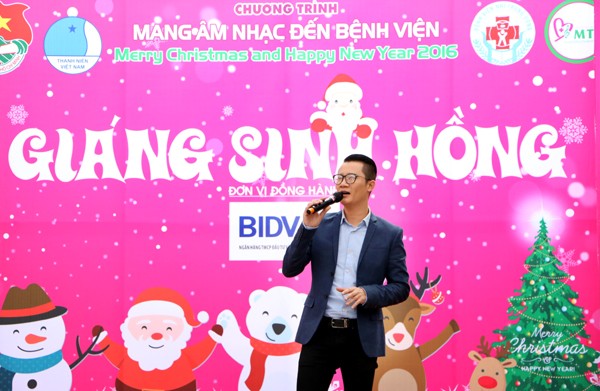 Diễn viên Thanh Thúy mang nắng phương nam đến Ngày hội "Giáng sinh hồng" ảnh 8