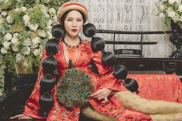 NTK Võ Việt Chung mang "hoàng gia" đến show diễn đẳng cấp thế giới ảnh 8
