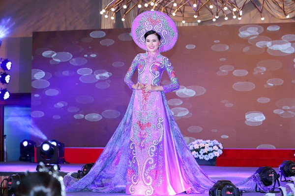 Người đẹp Kim Thoa đăng quang Hoa hậu Doanh nhân thế giới người Việt ảnh 6