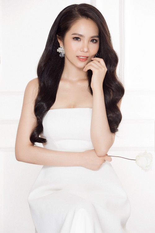 Nao lòng trước vẻ quyến rũ của Hoa hậu Dương Kim Ánh ảnh 1