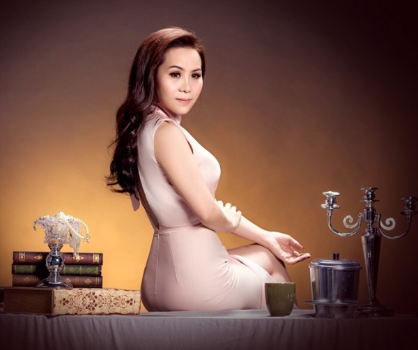 Nữ hoàng Doanh nhân Kim Chi khoe vẻ đẹp mặn mà đầy quyến rũ ảnh 6
